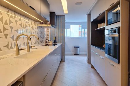 Apartamento à venda com 182m², 4 quartos e 2 vagas Apartamento à venda com 182m², 4 quartos e 2 vagasCozinha