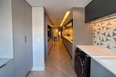 Apartamento à venda com 182m², 4 quartos e 2 vagas Apartamento à venda com 182m², 4 quartos e 2 vagasÁrea de Serviço