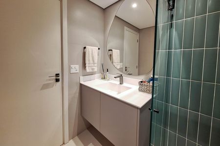 Apartamento à venda com 182m², 4 quartos e 2 vagas Apartamento à venda com 182m², 4 quartos e 2 vagasBanheiro da Suíte 1