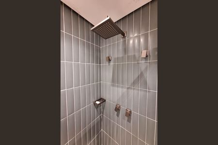 Apartamento à venda com 182m², 4 quartos e 2 vagas Apartamento à venda com 182m², 4 quartos e 2 vagasBanheiro da Suíte 1