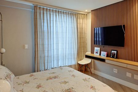 Apartamento à venda com 182m², 4 quartos e 2 vagas Apartamento à venda com 182m², 4 quartos e 2 vagasSuíte 2