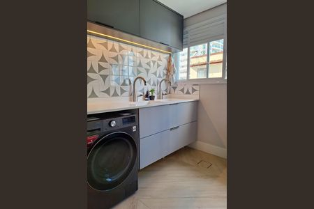 Apartamento à venda com 182m², 4 quartos e 2 vagas Apartamento à venda com 182m², 4 quartos e 2 vagasÁrea de Serviço