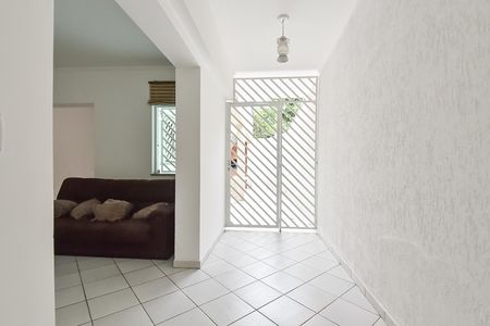 Casa para alugar com 300m², 4 quartos e 2 vagas Casa para alugar com 300m², 4 quartos e 2 vagasSala - piso inferior