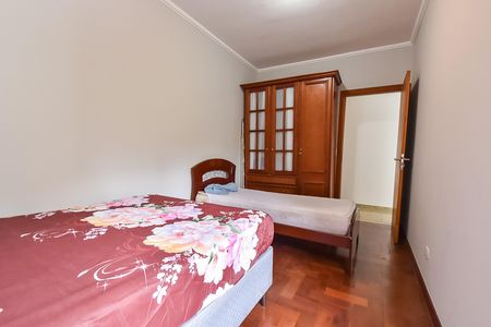 Casa para alugar com 300m², 4 quartos e 2 vagas Casa para alugar com 300m², 4 quartos e 2 vagasQuarto 1