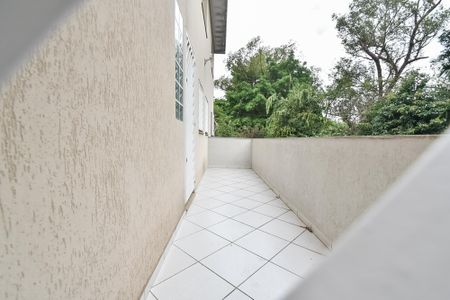 Casa para alugar com 300m², 4 quartos e 2 vagas Casa para alugar com 300m², 4 quartos e 2 vagasVaranda
