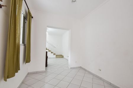 Casa para alugar com 300m², 4 quartos e 2 vagas Casa para alugar com 300m², 4 quartos e 2 vagasCopa - piso inferior