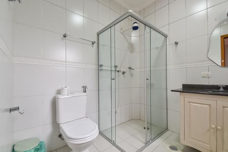 Casa para alugar com 300m², 4 quartos e 2 vagas Casa para alugar com 300m², 4 quartos e 2 vagasBanheiro da suíte 2