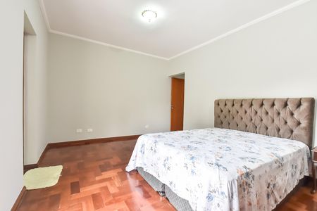 Casa para alugar com 300m², 4 quartos e 2 vagas Casa para alugar com 300m², 4 quartos e 2 vagasSuíte 1