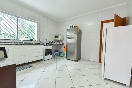 Casa para alugar com 300m², 4 quartos e 2 vagas Casa para alugar com 300m², 4 quartos e 2 vagasCozinha