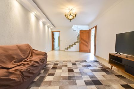 Casa para alugar com 300m², 4 quartos e 2 vagas Casa para alugar com 300m², 4 quartos e 2 vagasSala