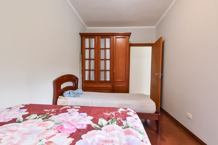Casa para alugar com 300m², 4 quartos e 2 vagas Casa para alugar com 300m², 4 quartos e 2 vagasQuarto 1