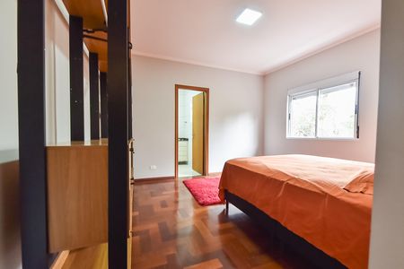 Casa para alugar com 300m², 4 quartos e 2 vagas Casa para alugar com 300m², 4 quartos e 2 vagasSuíte 2