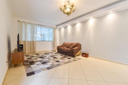 Casa para alugar com 300m², 4 quartos e 2 vagas Casa para alugar com 300m², 4 quartos e 2 vagasSala