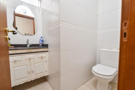 Casa para alugar com 300m², 4 quartos e 2 vagas Casa para alugar com 300m², 4 quartos e 2 vagasLavabo
