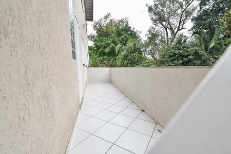 Casa para alugar com 300m², 4 quartos e 2 vagas Casa para alugar com 300m², 4 quartos e 2 vagasVaranda