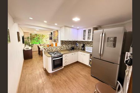 Casa à venda com 95m², 2 quartos e 1 vaga