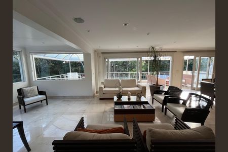 Casa à venda com 4 quartos, 650m² em Vila Santos, São Paulo