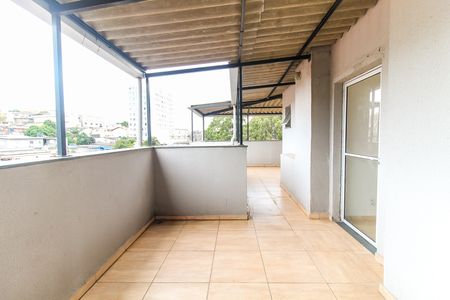 Apartamento à venda com 74m², 2 quartos e sem vaga Apartamento à venda com 74m², 2 quartos e sem vagaVaranda/Quintal