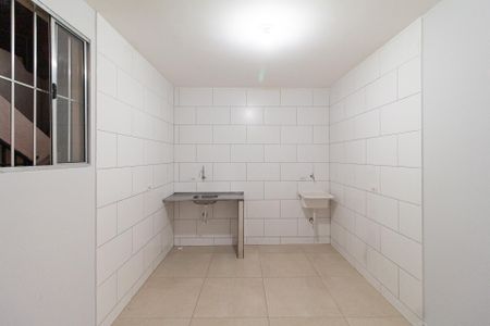 Casa para alugar com 31m², 1 quarto e sem vaga Casa para alugar com 31m², 1 quarto e sem vagaCozinha e área de serviço