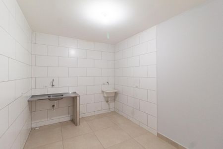 Cozinha e área de serviço de casa para alugar com 1 quarto, 31m² em Vila Silviania, Carapicuíba