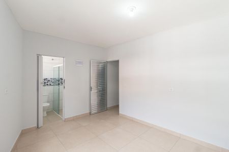 Quarto de casa para alugar com 1 quarto, 31m² em Vila Silviania, Carapicuíba