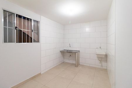 Casa para alugar com 31m², 1 quarto e sem vaga Casa para alugar com 31m², 1 quarto e sem vagaCozinha e área de serviço