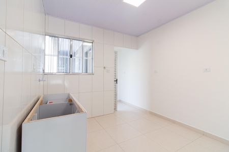Casa para alugar com 80m², 2 quartos e 2 vagas Casa para alugar com 80m², 2 quartos e 2 vagasCozinha