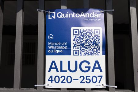 Casa para alugar com 80m², 2 quartos e 2 vagas Casa para alugar com 80m², 2 quartos e 2 vagasPlaca do QuintoAndar