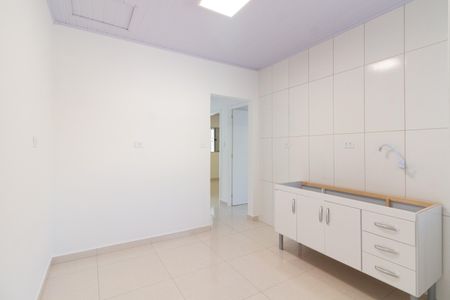 Casa para alugar com 80m², 2 quartos e 2 vagas Casa para alugar com 80m², 2 quartos e 2 vagasCozinha