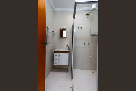 Casa para alugar com 150m², 2 quartos e 1 vaga Casa para alugar com 150m², 2 quartos e 1 vagaBanheiro da Suíte 2