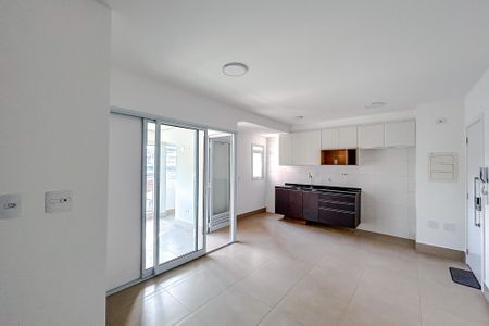 Sala de apartamento para alugar com 2 quartos, 67m² em Vila Azevedo, São Paulo