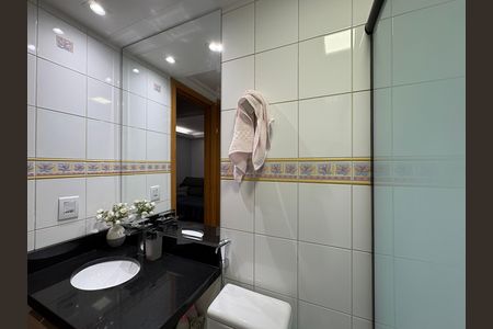 Apartamento à venda com 77m², 3 quartos e 2 vagas Apartamento à venda com 77m², 3 quartos e 2 vagasBanheiro