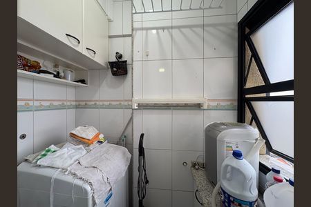 Apartamento à venda com 77m², 3 quartos e 2 vagas Apartamento à venda com 77m², 3 quartos e 2 vagasÁrea de Serviço