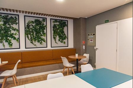Studio à venda com 27m², 1 quarto e sem vaga Studio à venda com 27m², 1 quarto e sem vagaCoworking