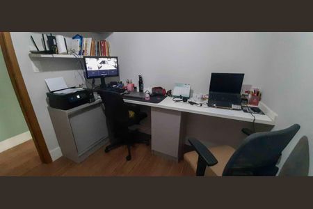 Casa para alugar com 250m², 4 quartos e 4 vagas