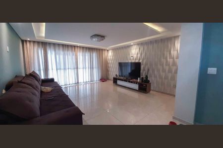 Casa à venda com 4 quartos, 250m² em Bussocaba, Osasco