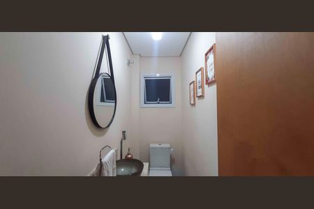 Casa para alugar com 250m², 4 quartos e 4 vagas Casa para alugar com 250m², 4 quartos e 4 vagasLavabo
