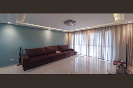 Casa à venda com 4 quartos, 250m² em Bussocaba, Osasco