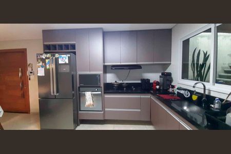 Casa para alugar com 250m², 4 quartos e 4 vagas