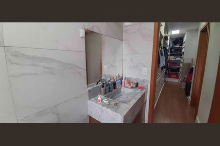 Casa para alugar com 250m², 4 quartos e 4 vagas