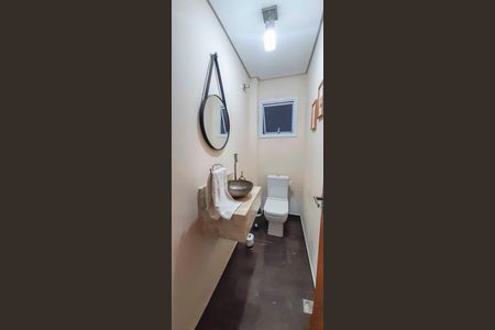 Casa para alugar com 250m², 4 quartos e 4 vagas