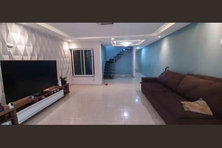 Casa para alugar com 250m², 4 quartos e 4 vagas