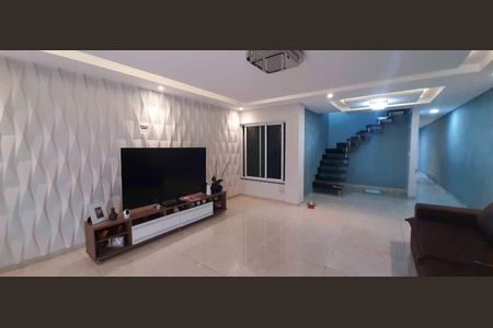 Casa à venda com 4 quartos, 250m² em Bussocaba, Osasco