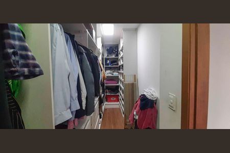 Casa para alugar com 250m², 4 quartos e 4 vagas