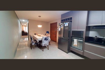 Casa para alugar com 250m², 4 quartos e 4 vagas