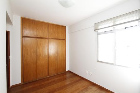 Apartamento para alugar com 80m², 2 quartos e 1 vagaQuarto 2 - Suíte