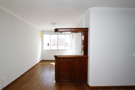 Apartamento para alugar com 80m², 2 quartos e 1 vagaSala
