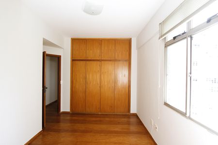 Apartamento para alugar com 80m², 2 quartos e 1 vagaQuarto 2 - Suíte