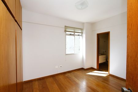 Apartamento para alugar com 80m², 2 quartos e 1 vagaQuarto 2 - Suíte