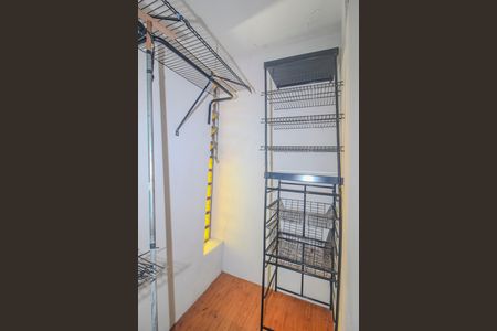 Casa à venda com 500m², 4 quartos e 3 vagascloset